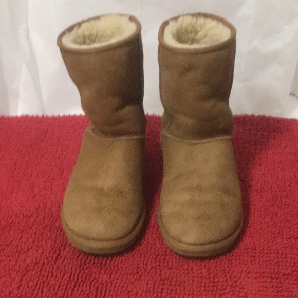 ugg scratch ugg scratch